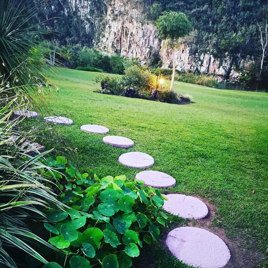 Mackenzies Accommodation อีสต์ลอนดอน ภายนอก รูปภาพ
