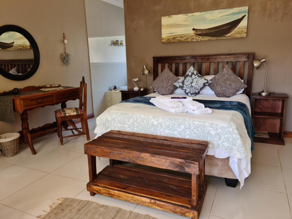 Mackenzies Accommodation อีสต์ลอนดอน ภายนอก รูปภาพ