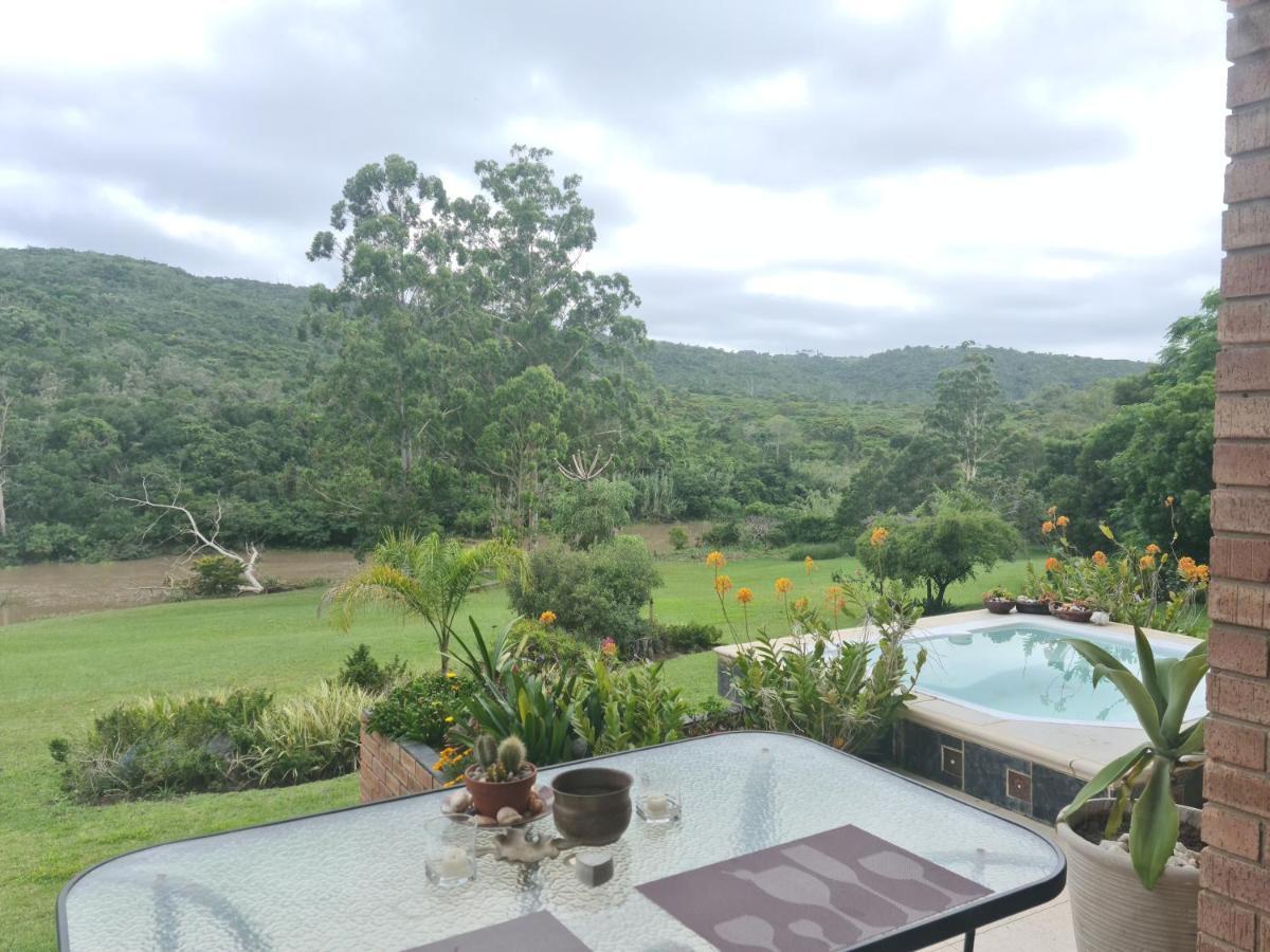 Mackenzies Accommodation อีสต์ลอนดอน ภายนอก รูปภาพ