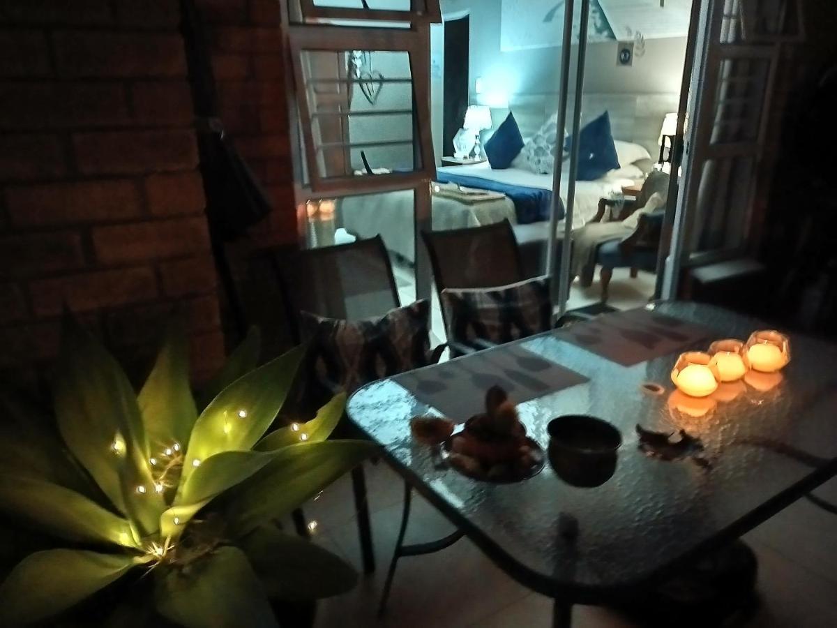 Mackenzies Accommodation อีสต์ลอนดอน ภายนอก รูปภาพ