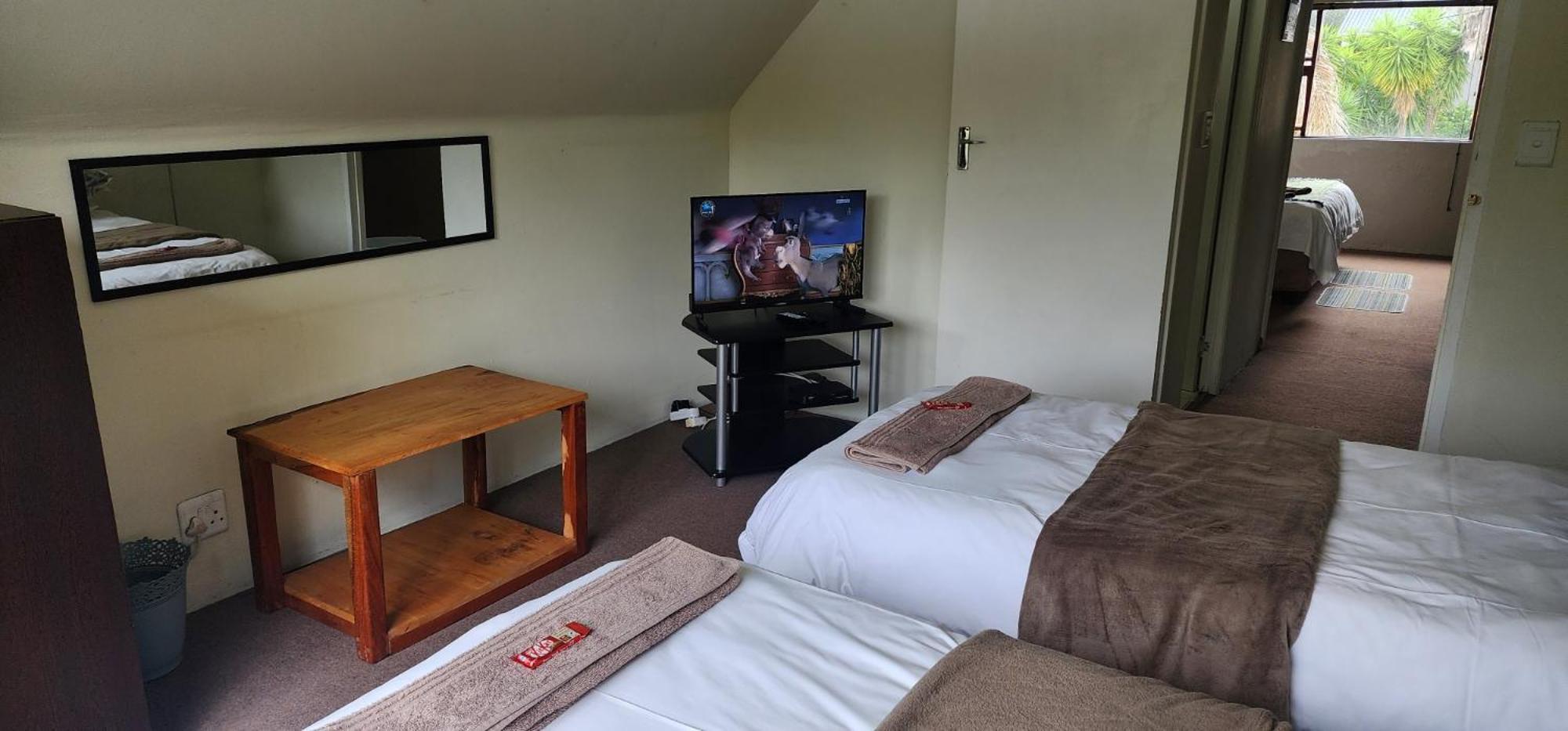 Mackenzies Accommodation อีสต์ลอนดอน ภายนอก รูปภาพ