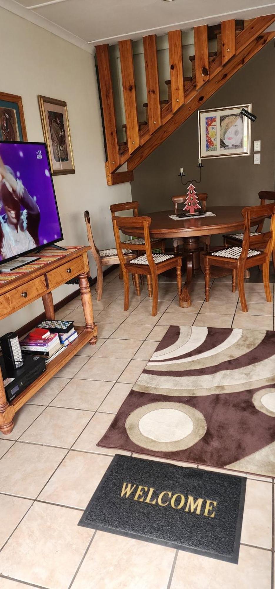 Mackenzies Accommodation อีสต์ลอนดอน ภายนอก รูปภาพ