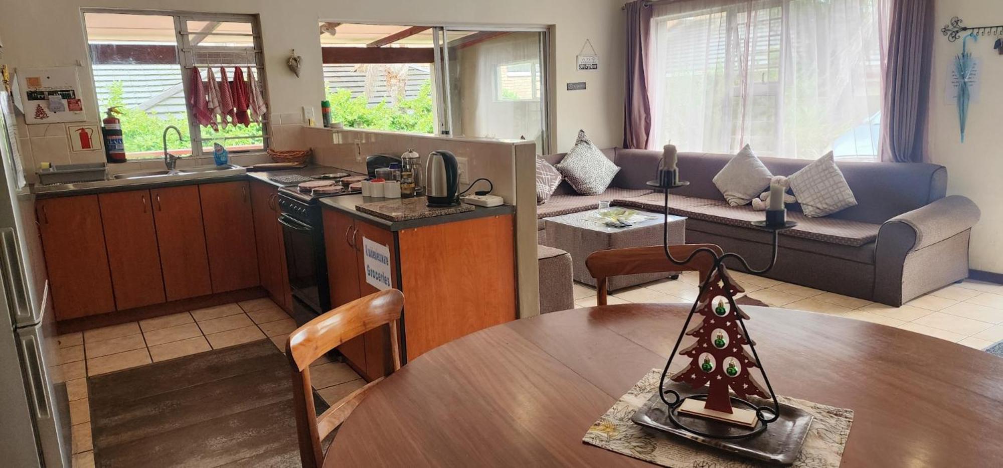 Mackenzies Accommodation อีสต์ลอนดอน ภายนอก รูปภาพ